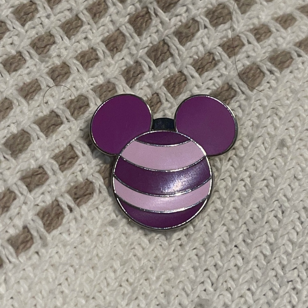 disney pin